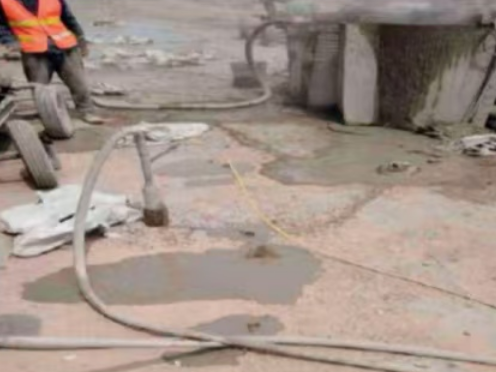 叙永水泥混凝土路面板底注浆技术 路面脱空注浆整治方案